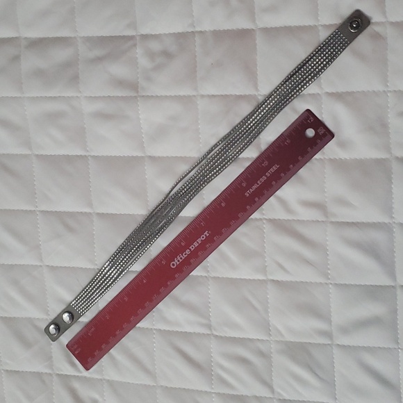 Swarovski suede wrap bracelet - Picture 3 of 4